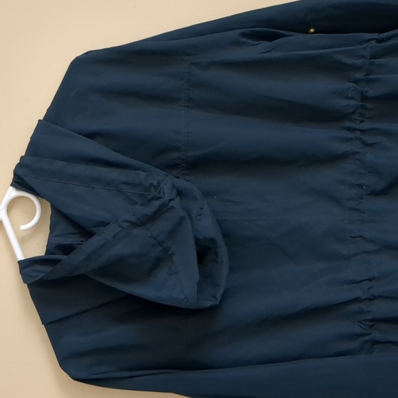 Large Atmosphere Parka In A Pocket Blue With Gold Hardware Jacket - Picture 9 of 17